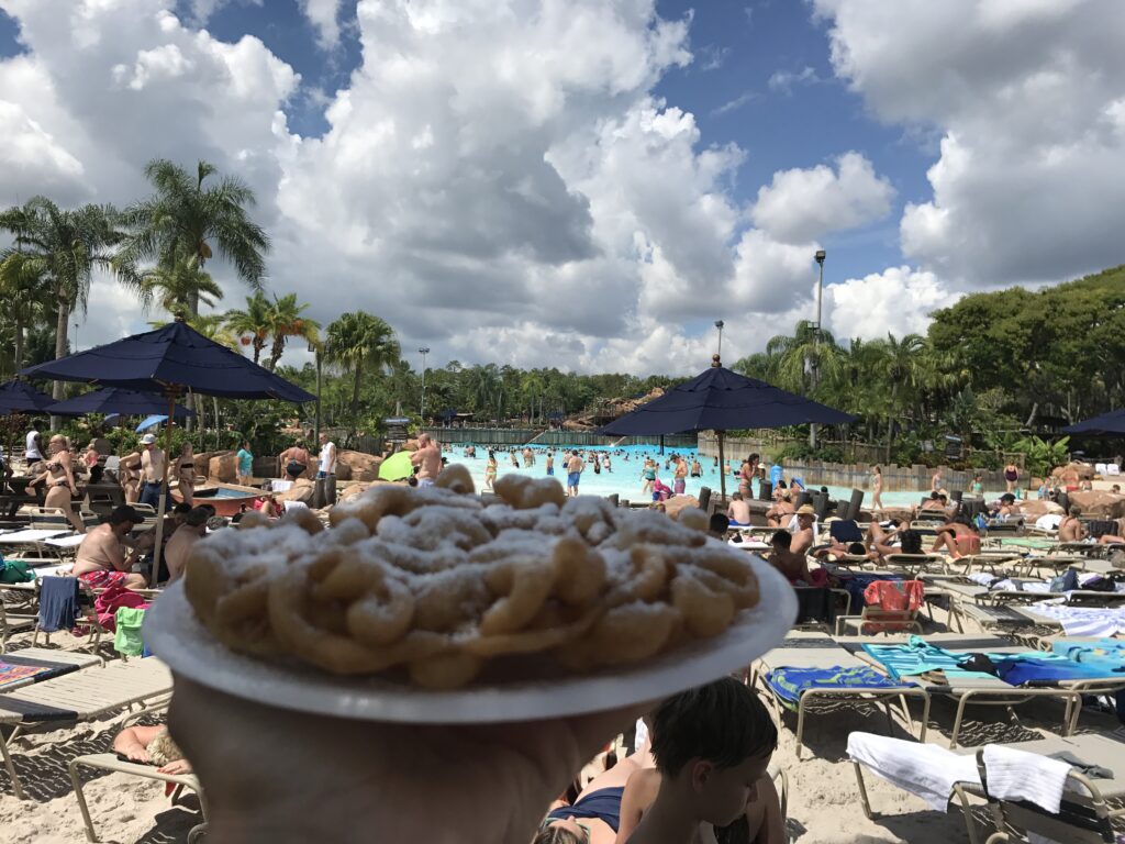 Funnel Cake in het waterpark Disney's Typhoon Lagoon