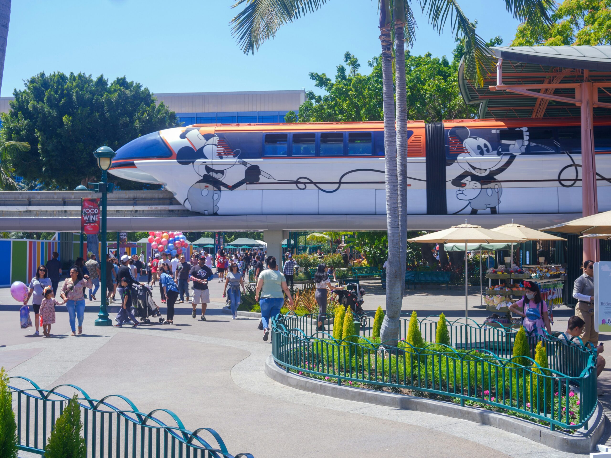 Downtown Disney monorail
