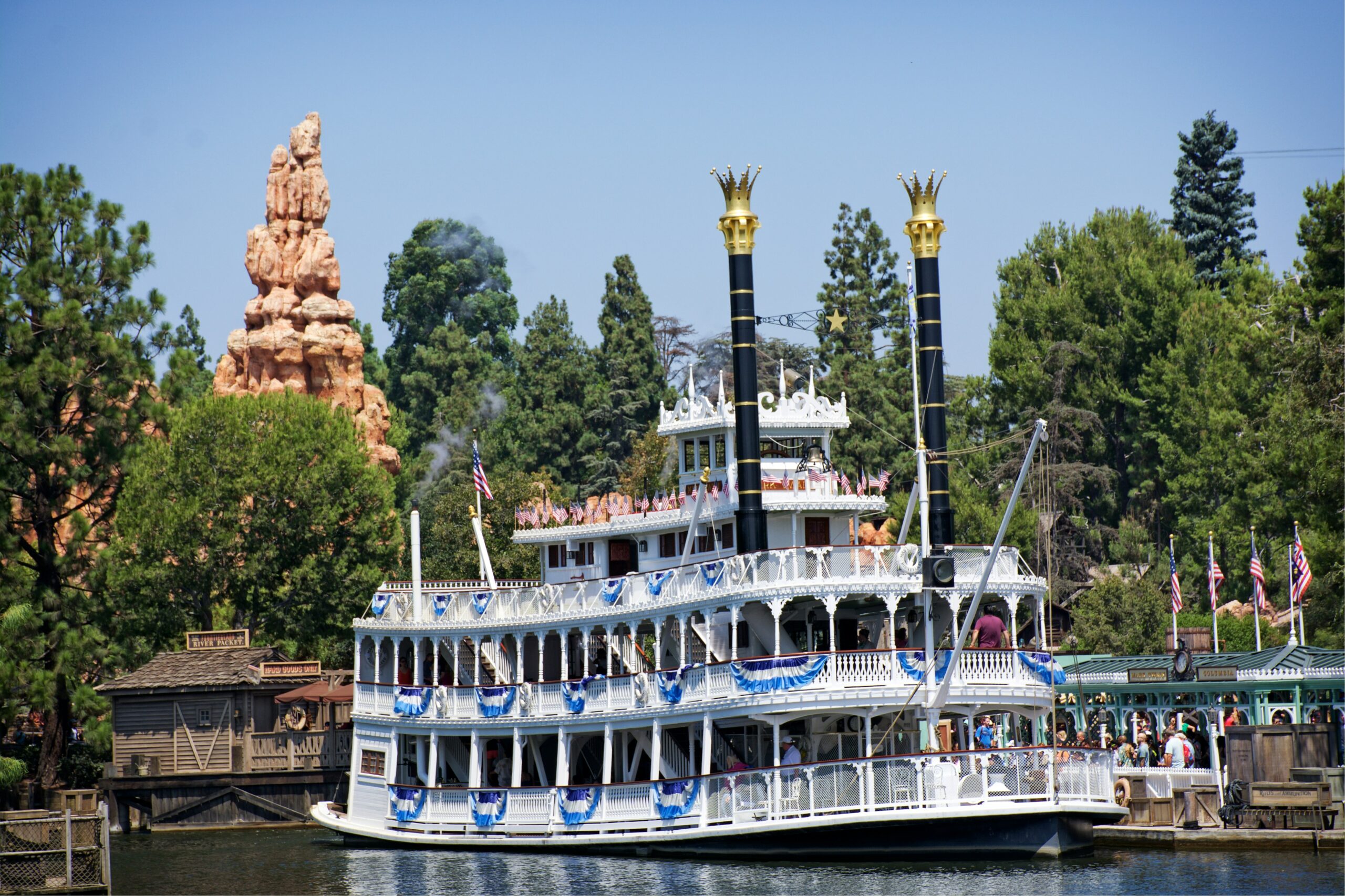 Disneyland Anaheim Mark Twain Riverboat