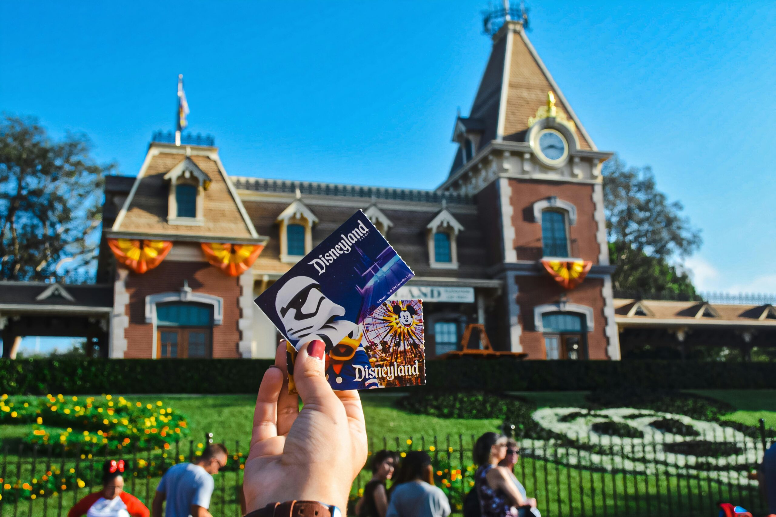 Disneyland Anaheim train station tickets