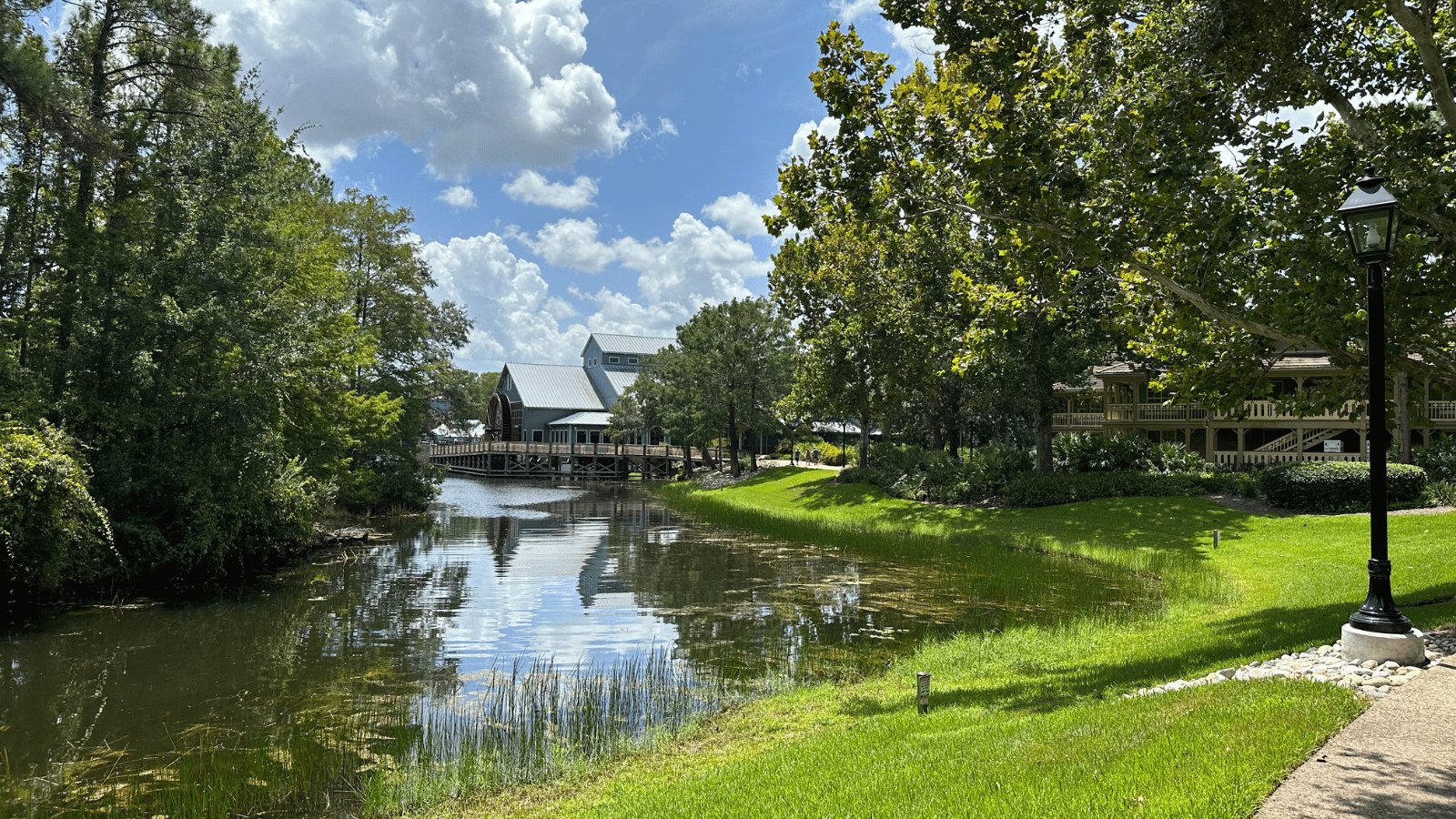 Port Orleans Riverside lake view