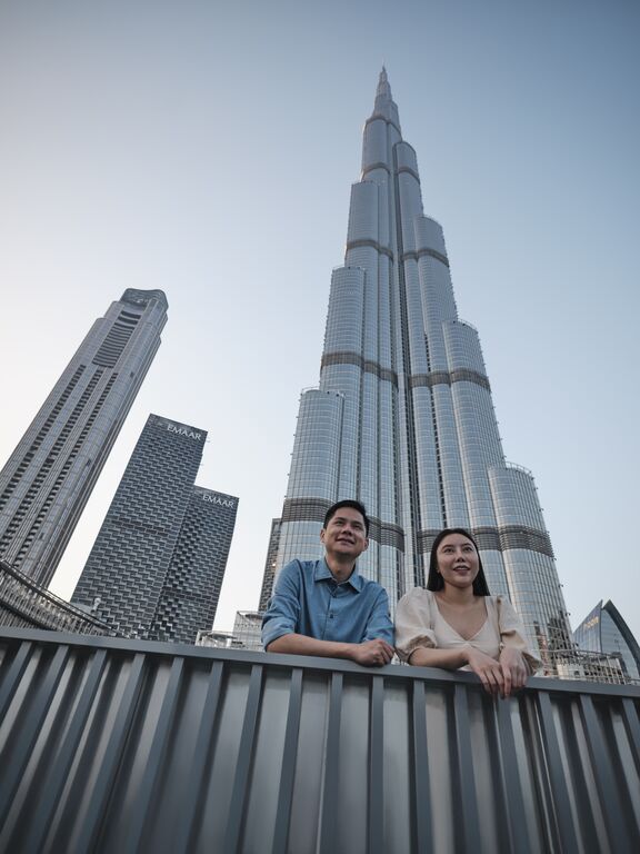Dubai Burj Khalifa United Arab Emirates People at building