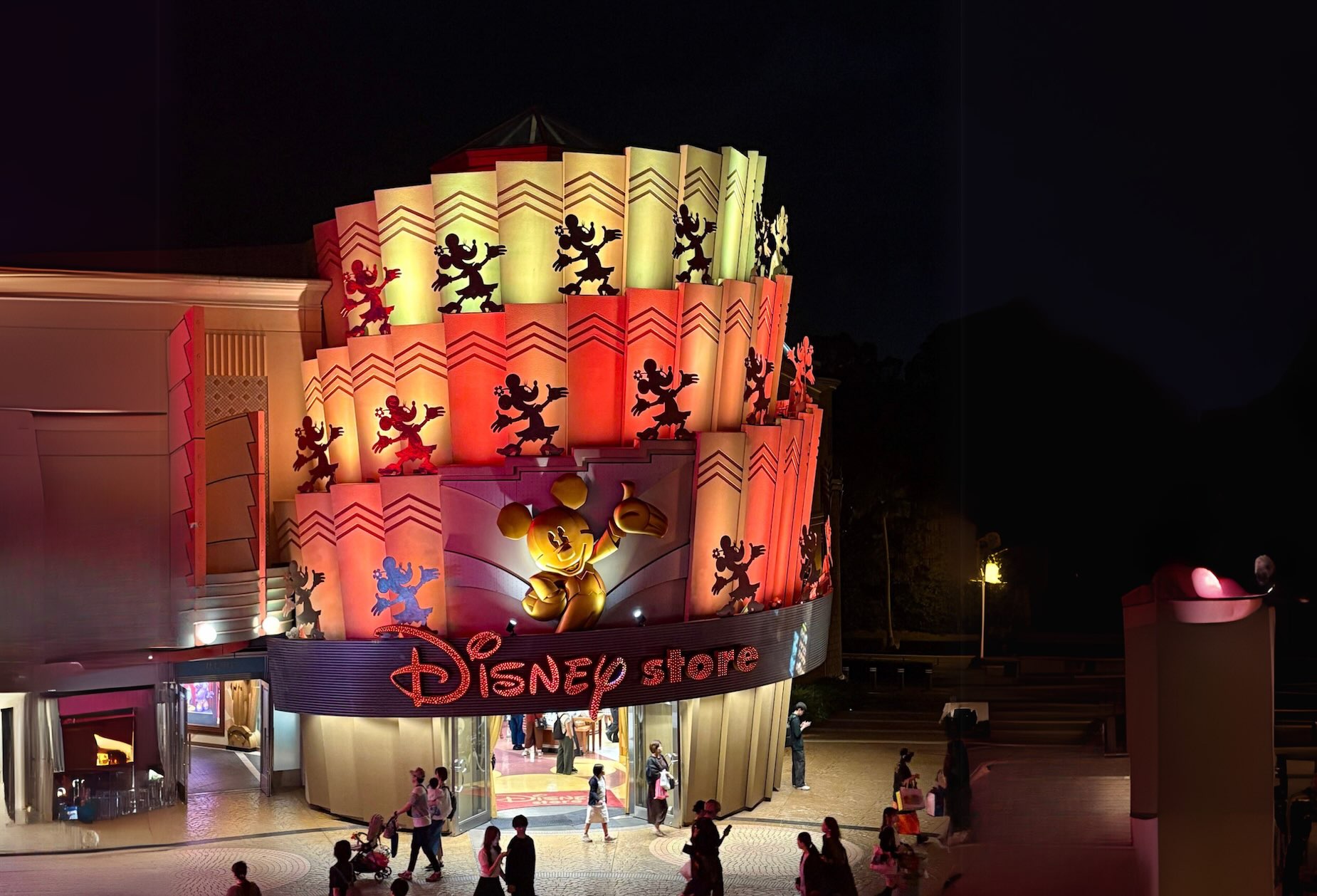 Iksipiari Disney Store Japan Tokyo Asia