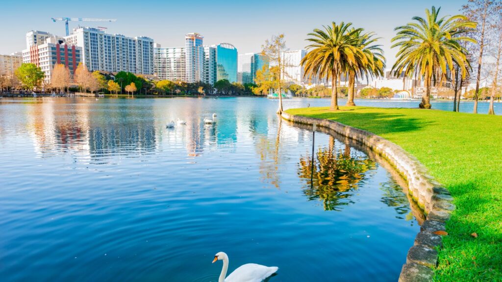 Lake Eola in Orlando city - relaxing stop during a vacation to Orlando Florida