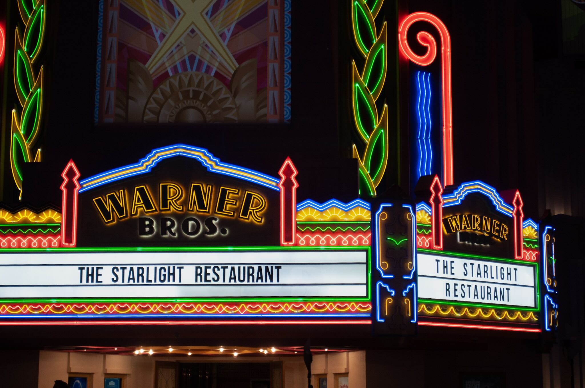 Warner Bros World Abu Dhabi, Starlight Restaurant in theme park