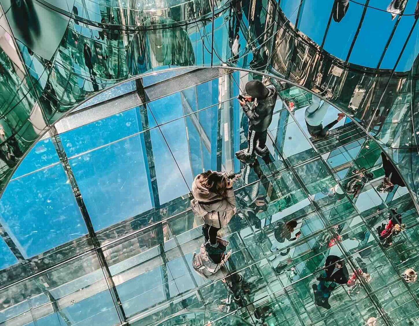 Summit One NYC - New York United States mirror floor