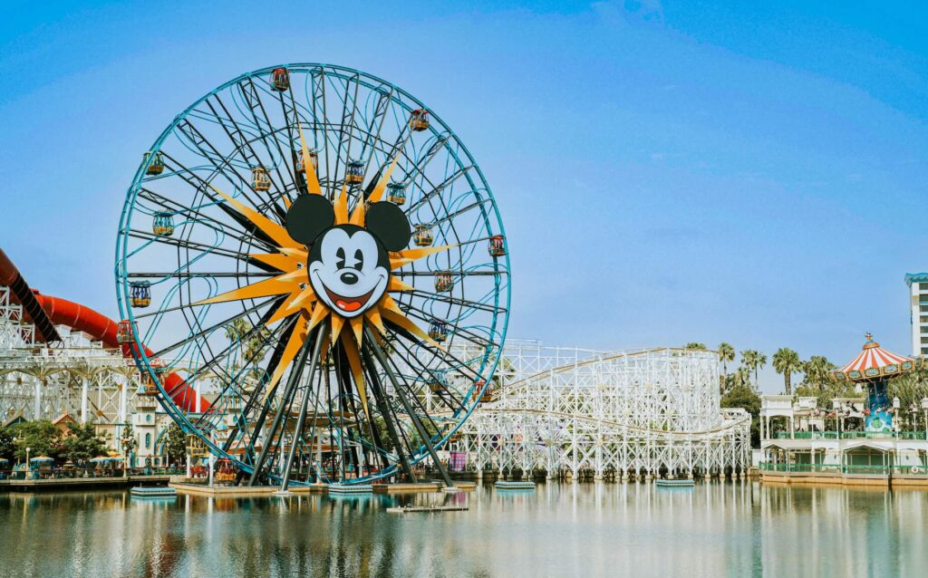 Group Tour Los Angeles Disneyland Anaheim Disney California Adventure Park - Pixar Pal Around