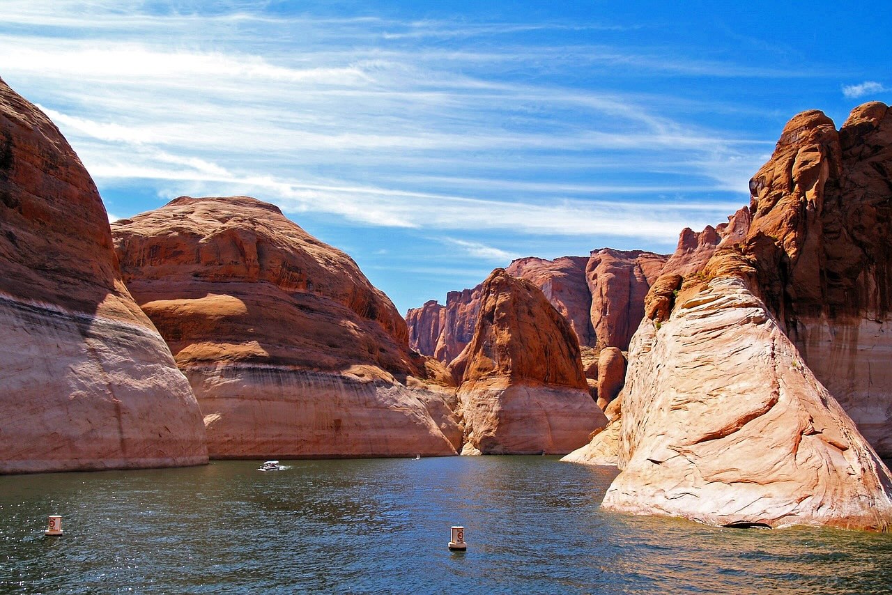 Lake Powell boat ride USA