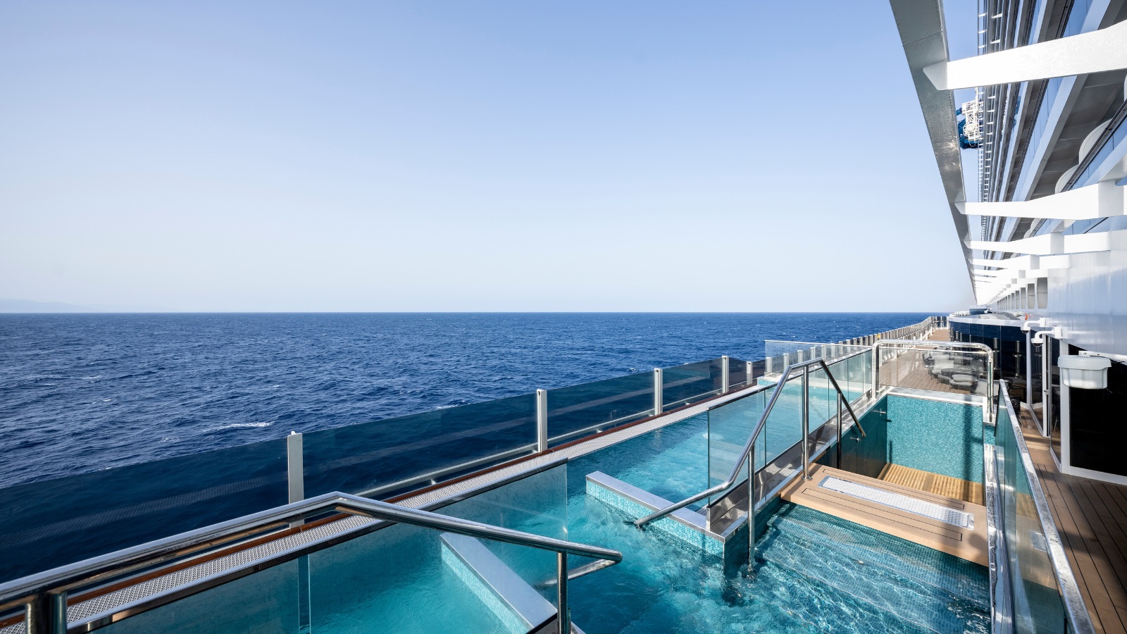 MSC Seashore infinity pool