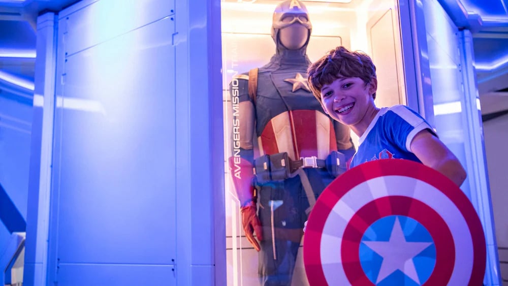 Disney Destiny Marvel - Disney Cruise Line