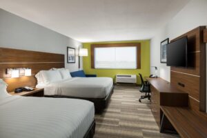 Holiday Inn Express Visalia Sequoia Gateway Area - IHG Hotel room