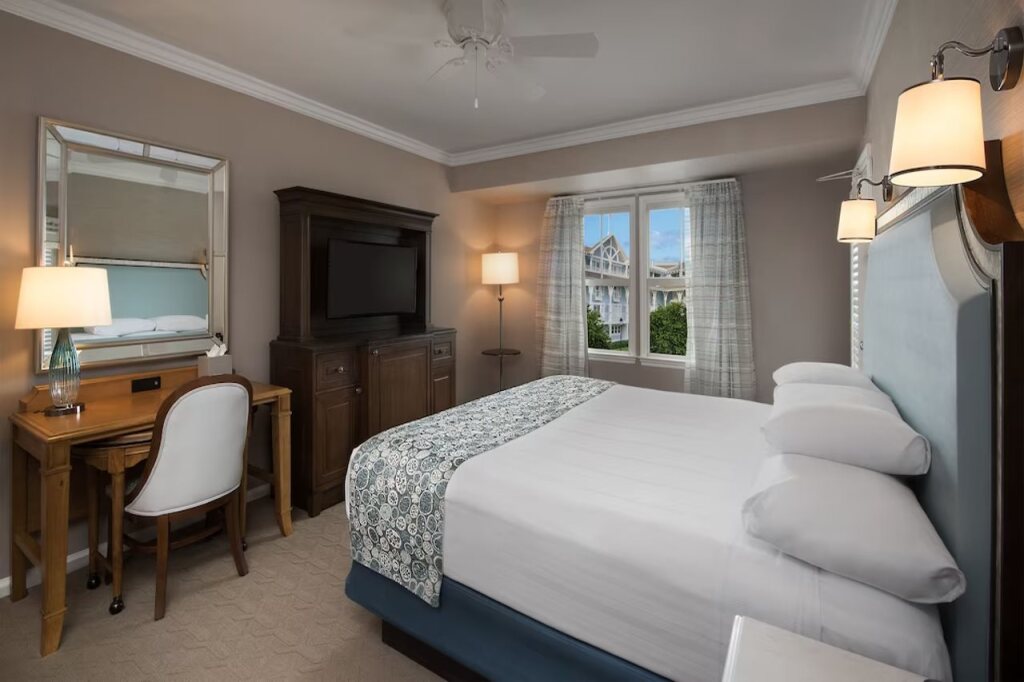 Walt Disney World Yacht Beach Resort - Deluxe Resorts Room
