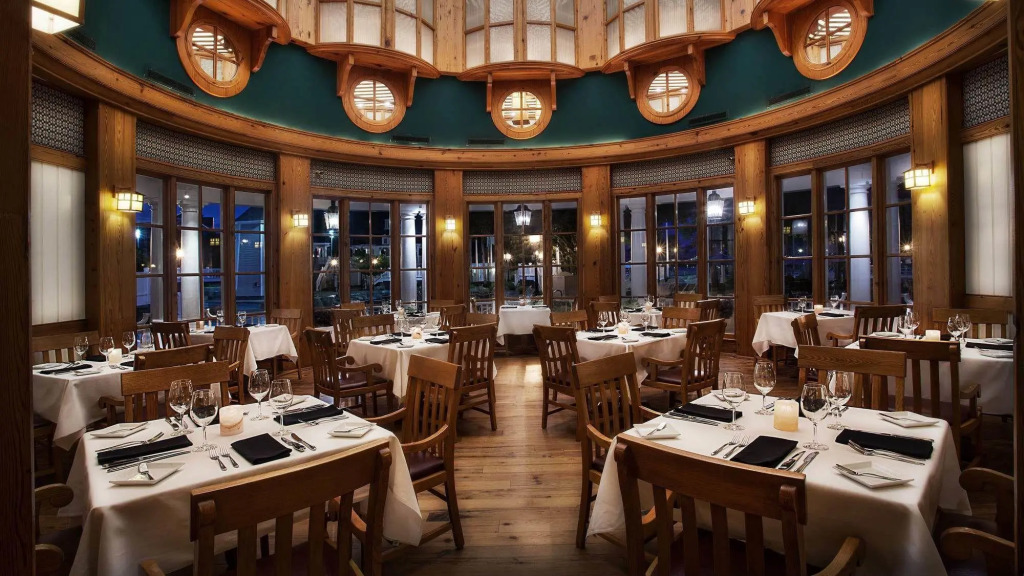 Walt Disney World Yacht Beach Resort - Deluxe Resorts restaurant