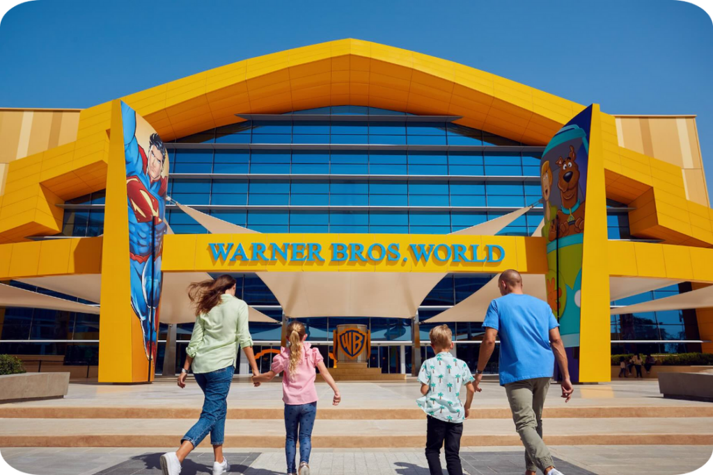 Warner Bros World Entrance - Pretparken van Dubai en Abu Dhabi