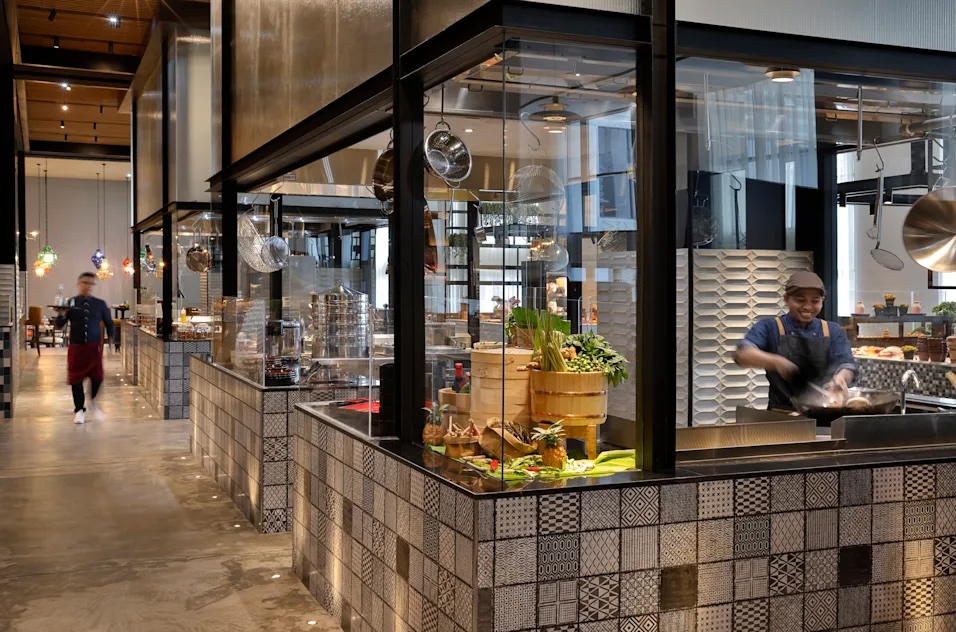 Restaurant in Hilton Abu Dhabi, Yas Island luxury 5-star hotel