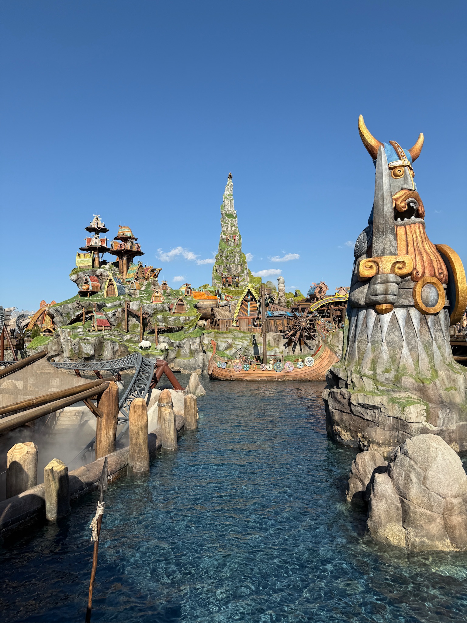 How to Train your Dragon Isle of Berk - Epic Universe