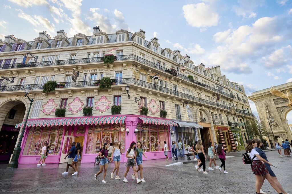 Wizarding Paris in The Wizarding World of Harry Potter - Universal Orlando Resort 