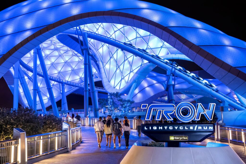 Discover the attraction Tron during a 15-day family vacation to Disney in Orlando