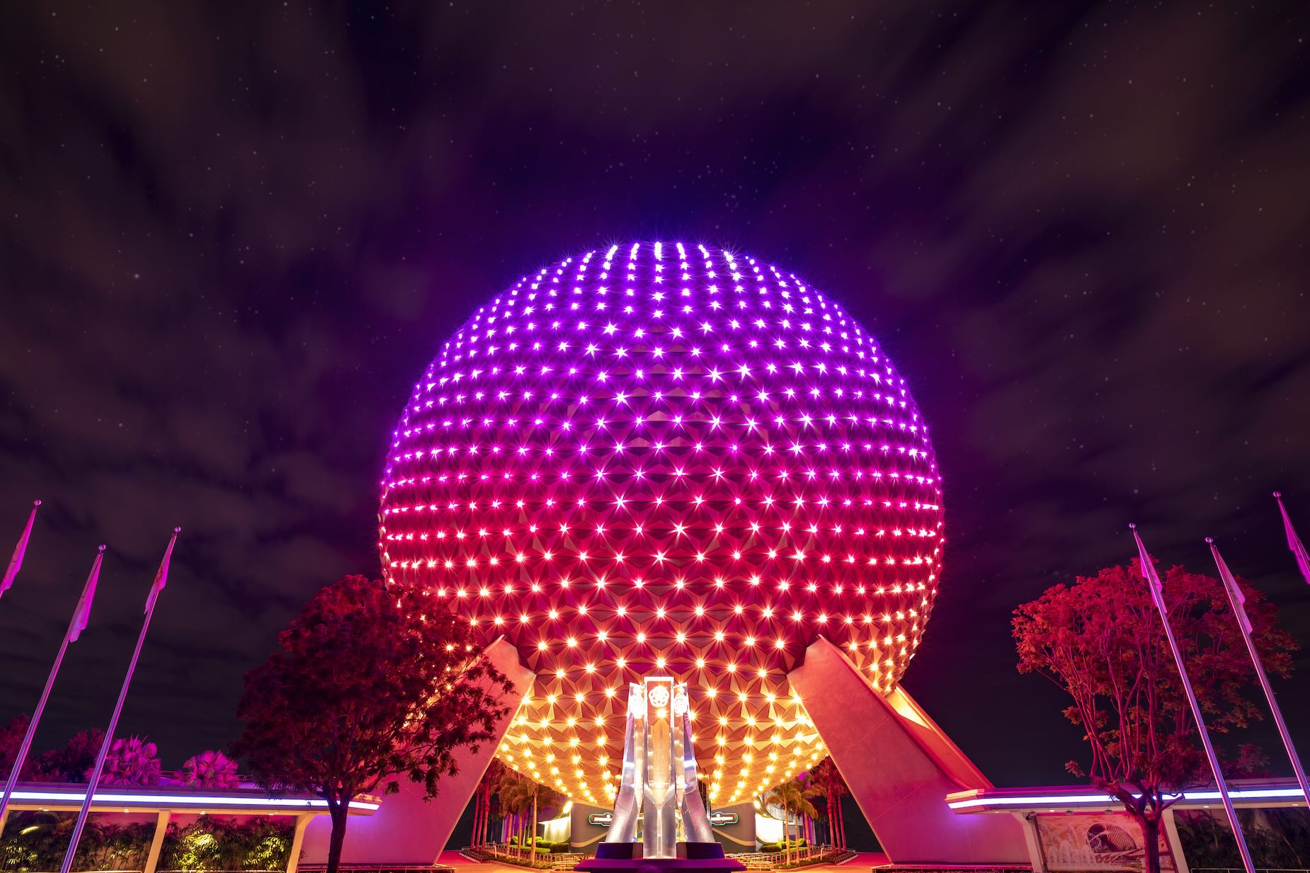 Discover the Disney Park EPCOT during a 15-day Disney vacation