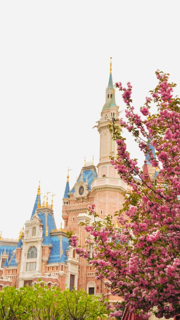 What to do in Shanghai? Visiting Disneyland