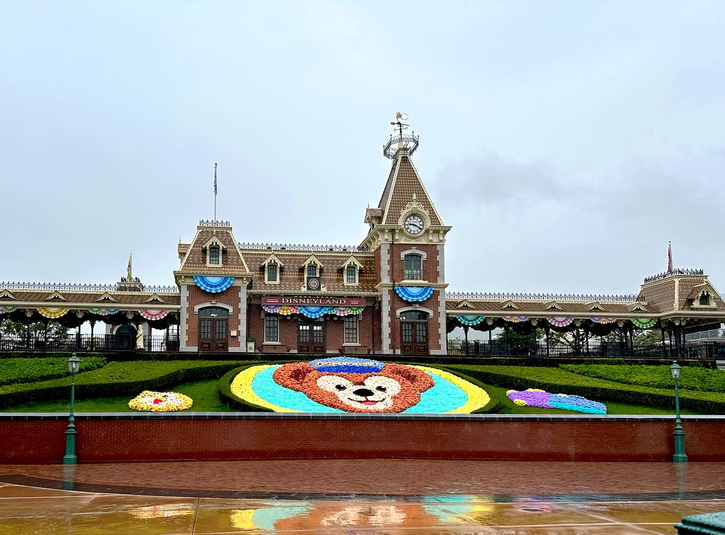 Entrance with Duffy at Disneyland Hong Kong, one of Asia's Disney Parks