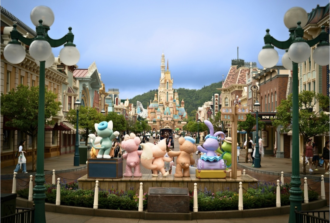 Hong Kong Disneyland castle at Hong Kong Disneyland Resort