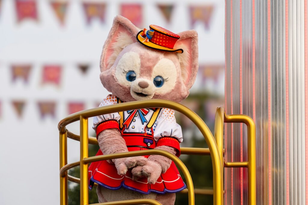 Lina Bell from Duffy and Friends, popular at Disney in China