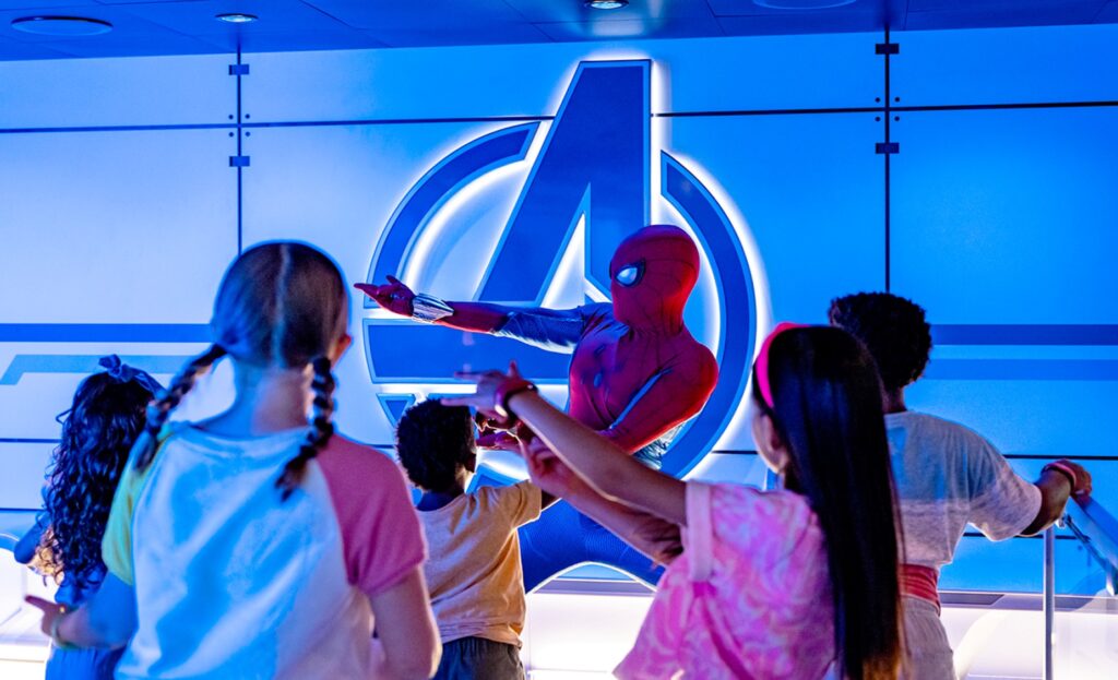 Spider-Man karakterontmoeting op de Disney Destiny