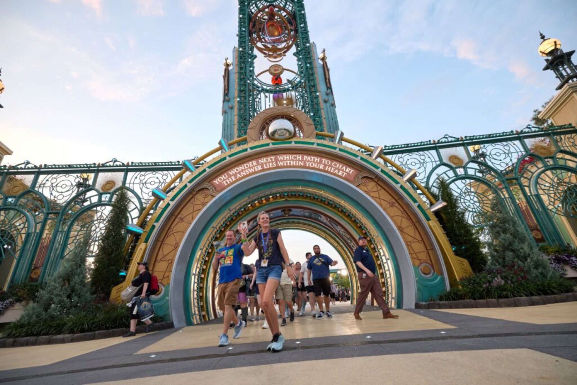 De ingang van Epic Universe