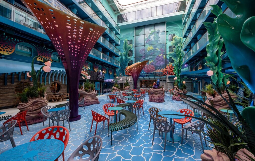 Restaurant Nemo tijdens een Disney Cruise door Azie met vlucht