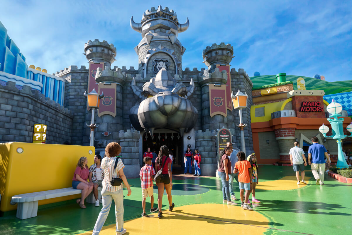 Bowser's Castle SUPER NINTENDO WORLD Universal Park Orlando