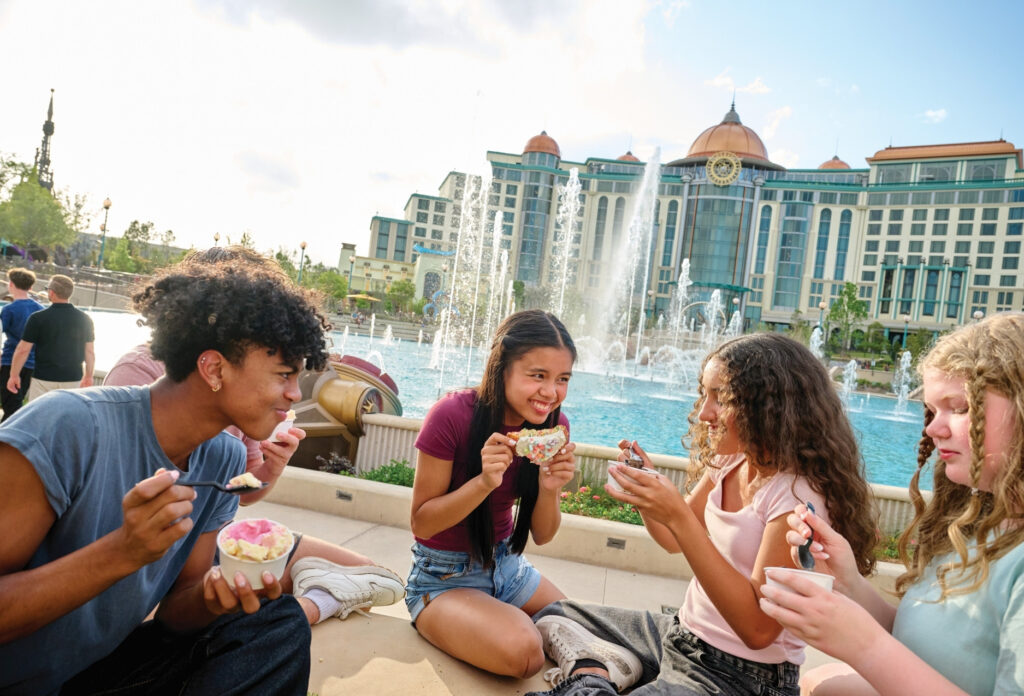 Kids eat at Celestial park in Epic Universe